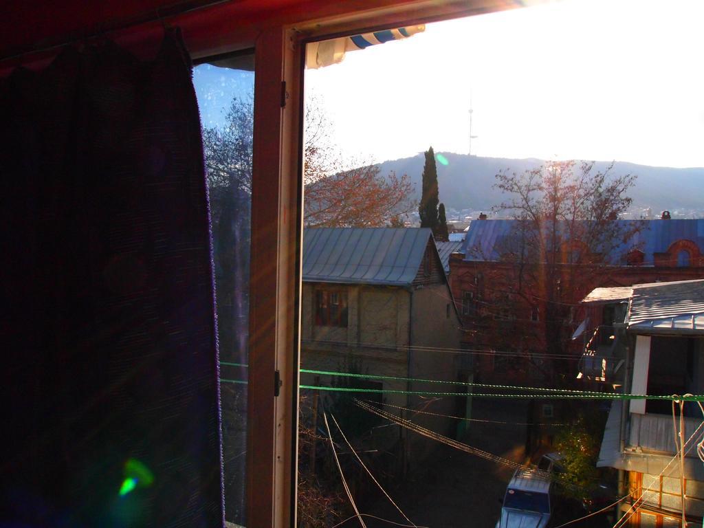 Green Stairs Guest House Tbilisi Ruang foto