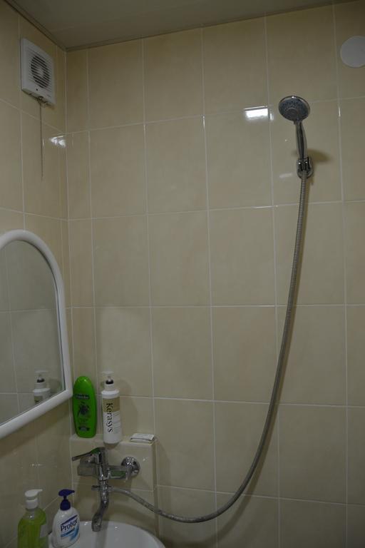 Green Stairs Guest House Tbilisi Bagian luar foto