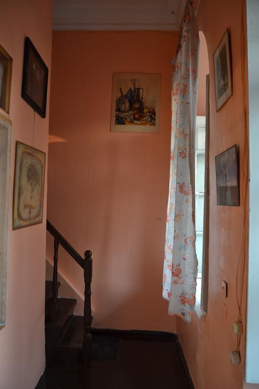 Green Stairs Guest House Tbilisi Bagian luar foto
